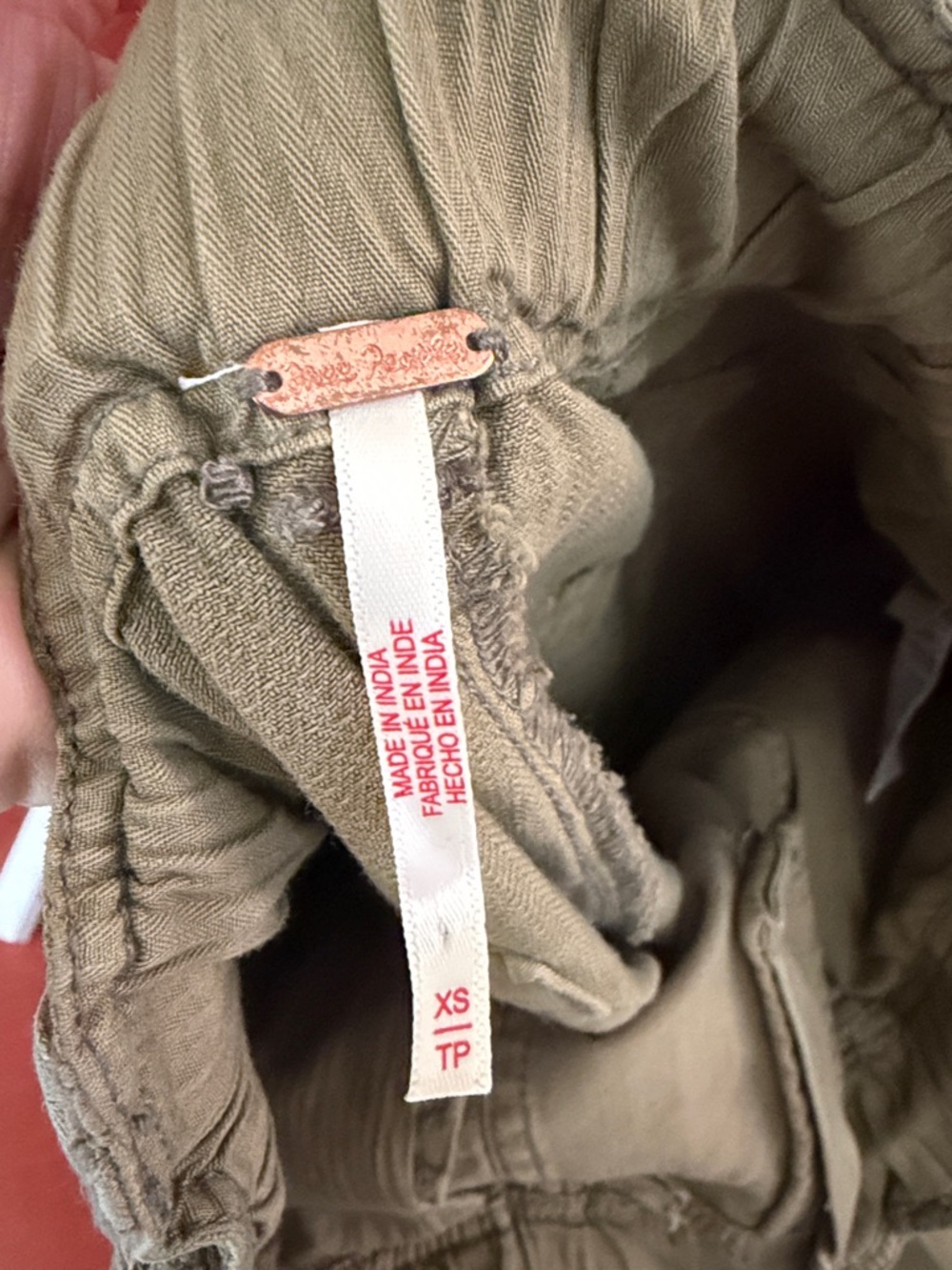 Free People/We The Free Olive Tahiti Pull On Cargo Pant. Worn Once! Like New! - Picture 10 of 10